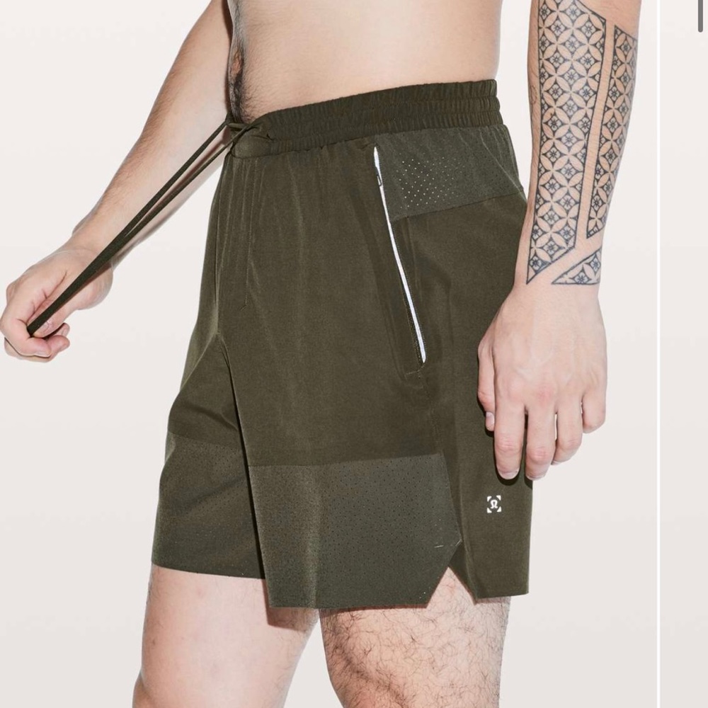 Lululemon Switch Up short XL